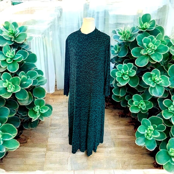 C EST. 1946 Green Cheetah Print Sweater Dress, Lined, Long Sleeves, Size 18/20 - Picture 1 of 9